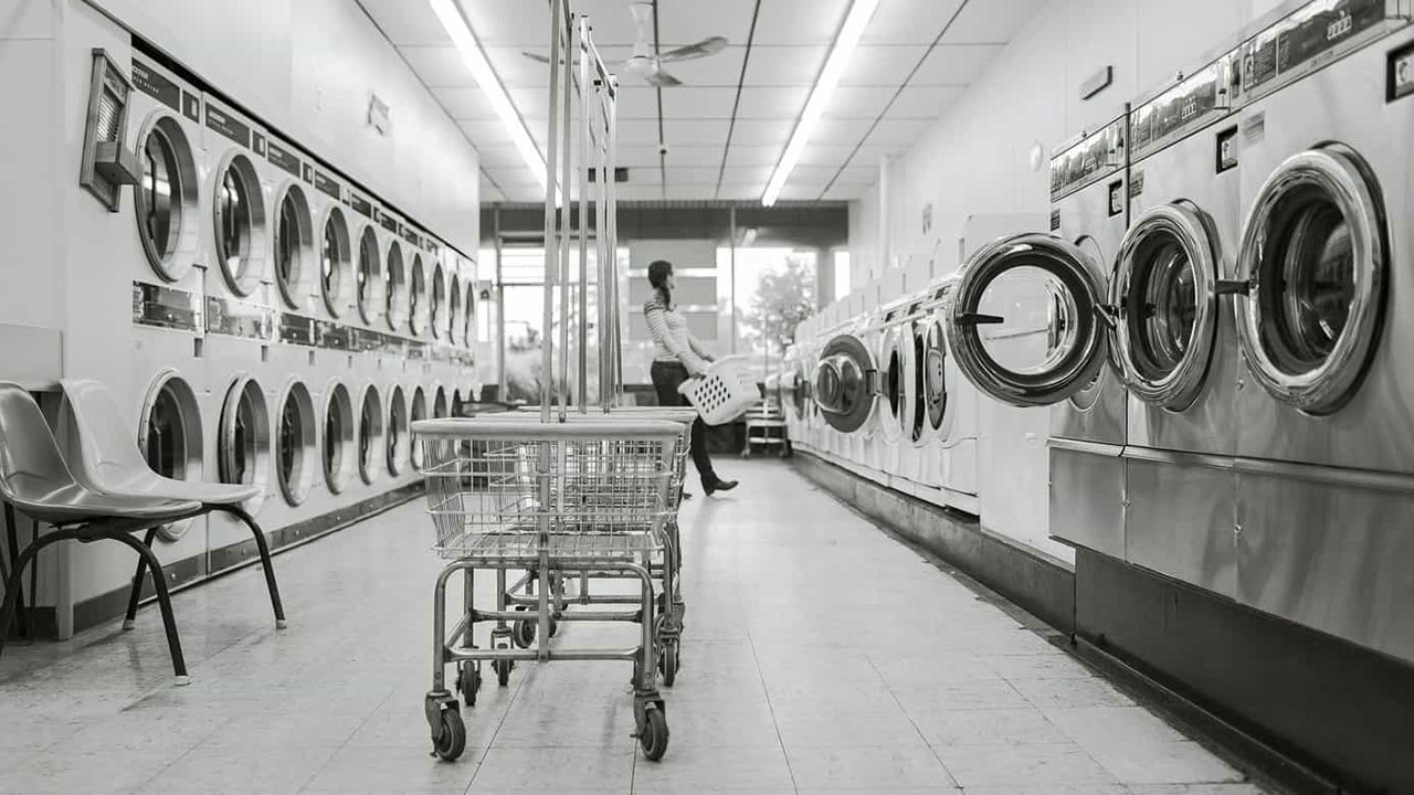 9 Essential Laundromat Analysis Keys [Checklist]